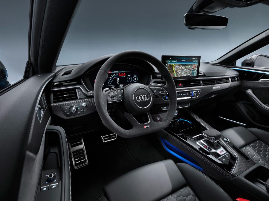 Торпедо Audi RS5 Coupe (B9) 2019 года  (WW) (фото 34 из 54)